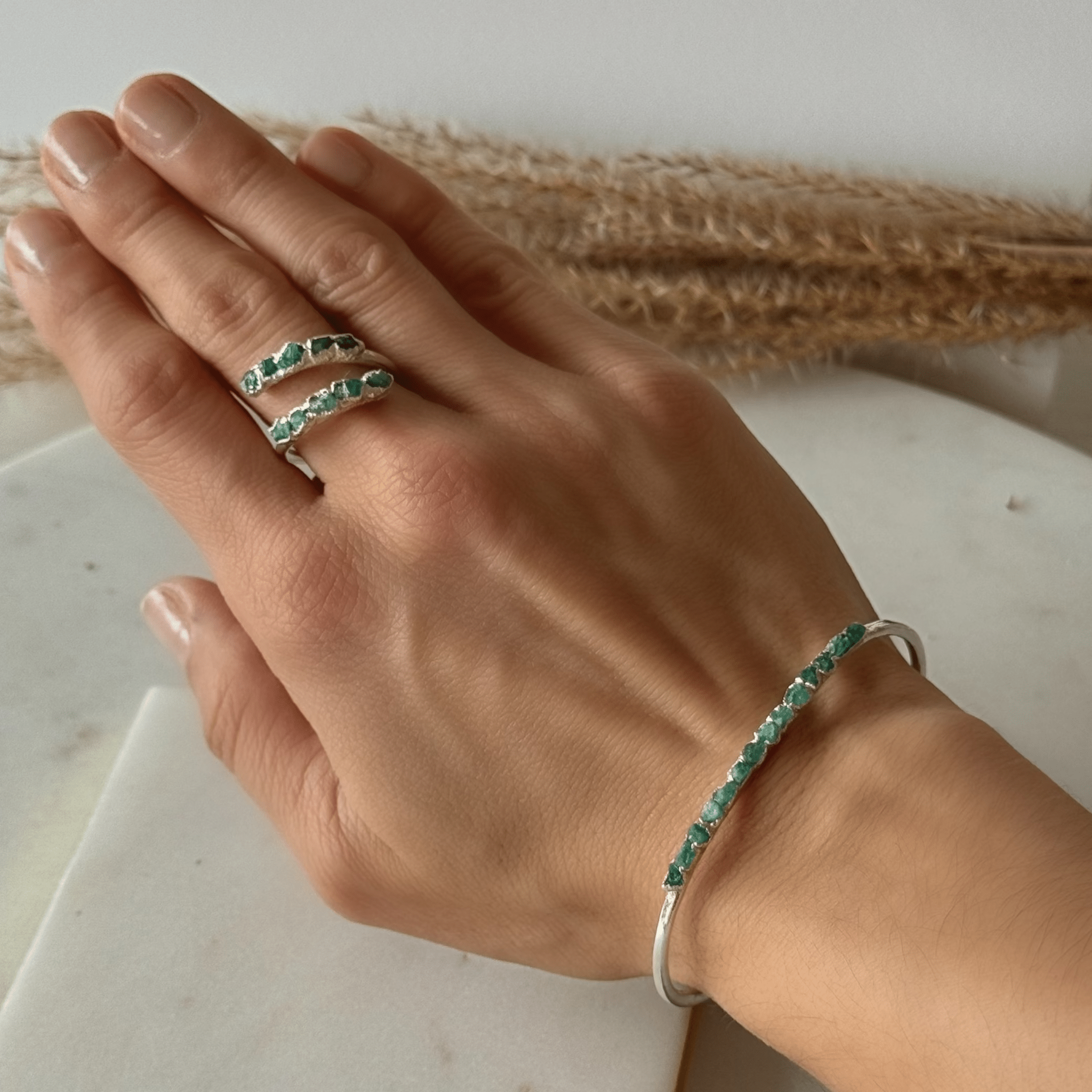 Ring Espiral 10 Emeralds Silver