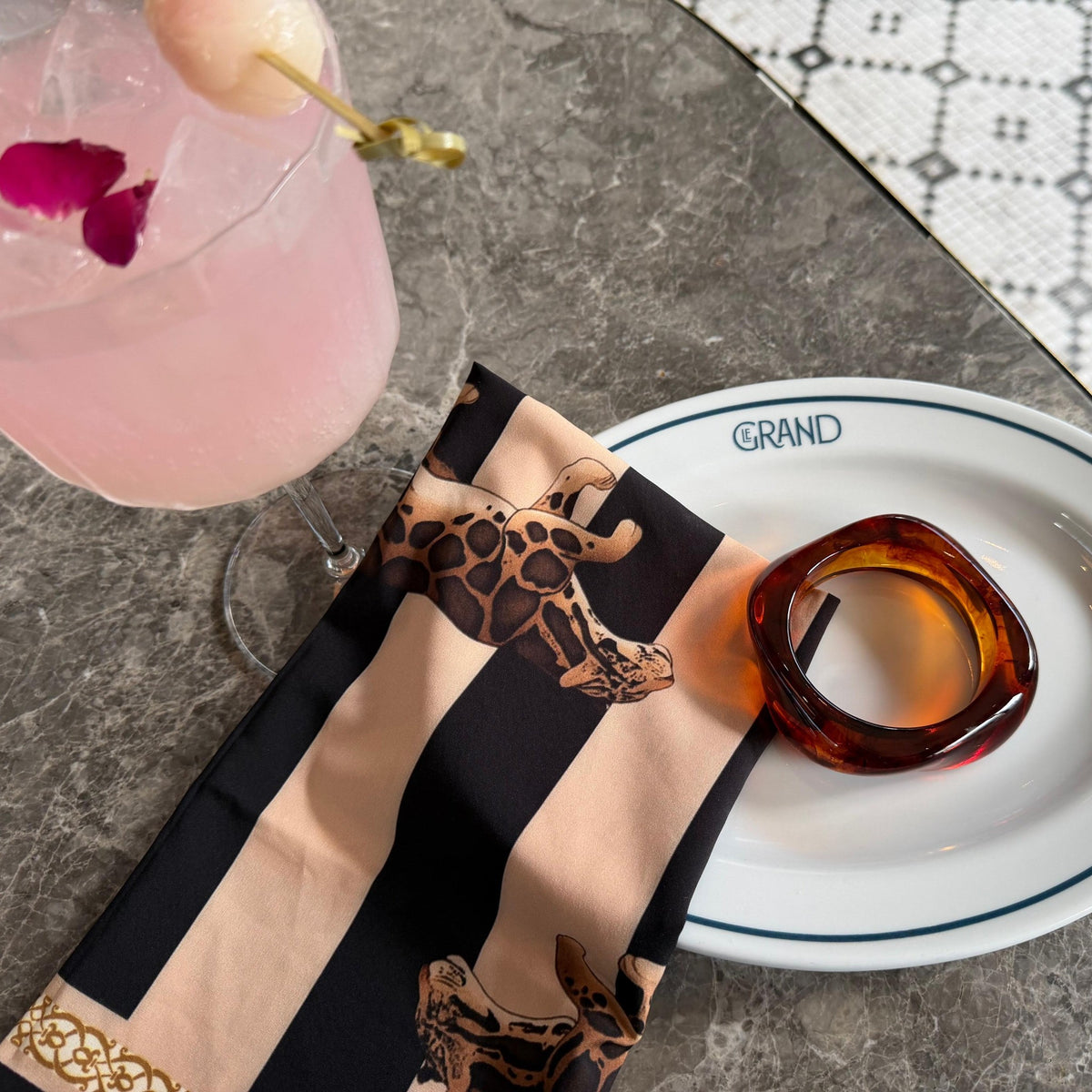 Foulard Black Tiger Flor Amazona by CosaLinda