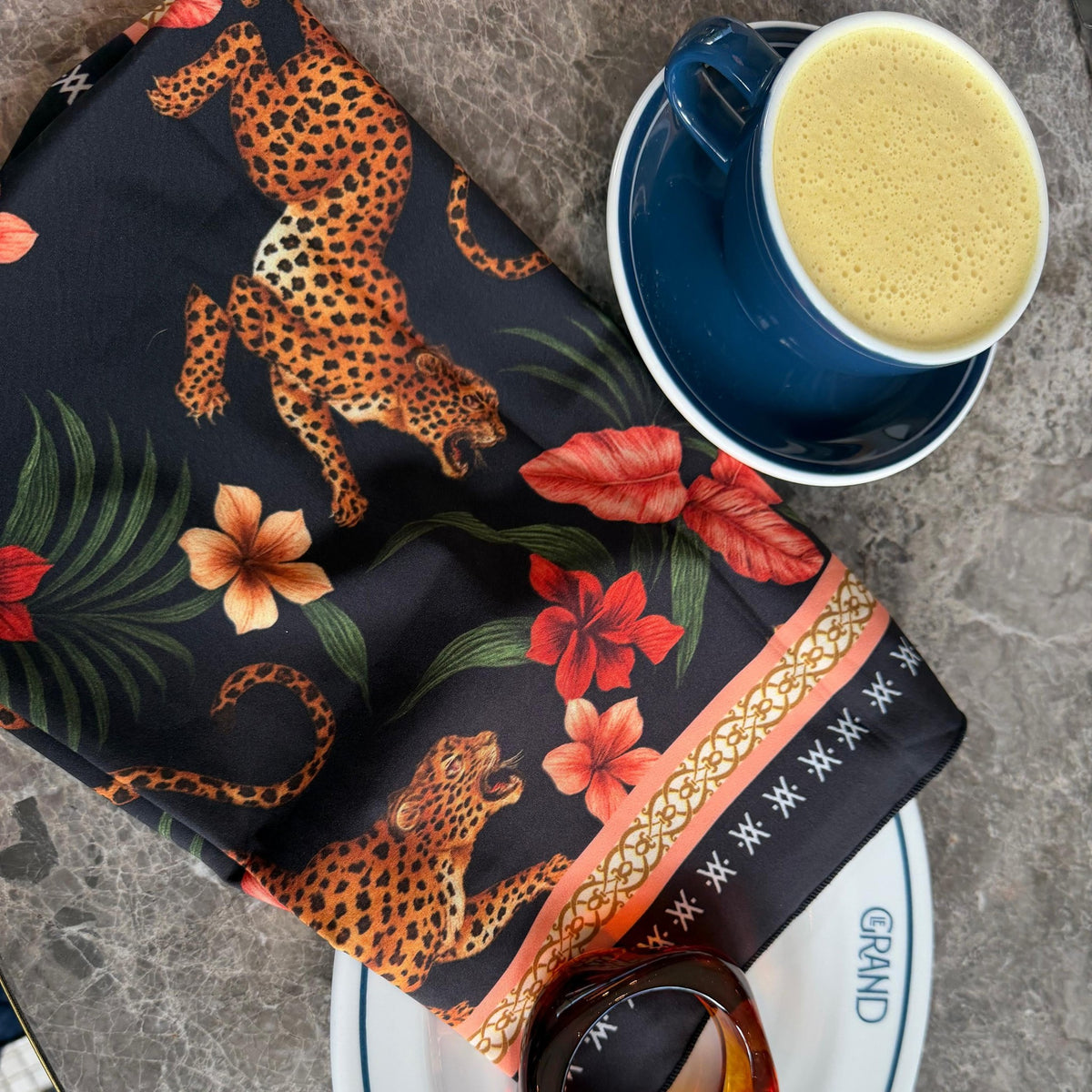 Foulard Red Tiger Flor Amazona by CosaLinda