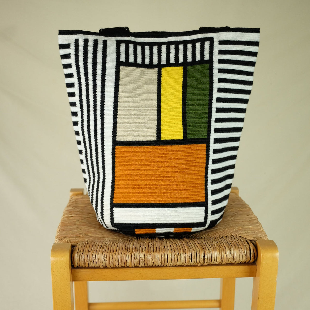 Lineas B&W Tote Bag
