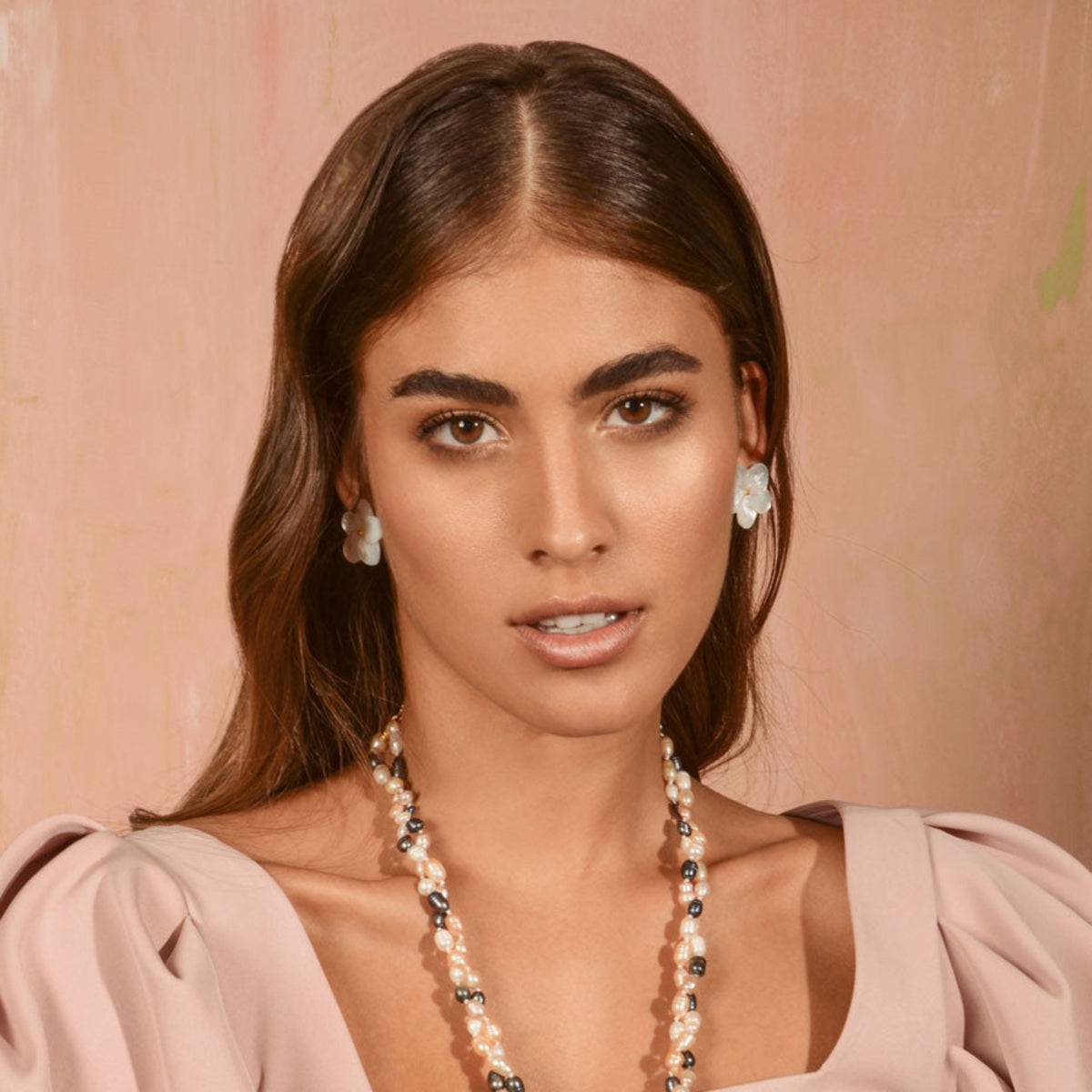 Ohrring Garden Shell Studs von Ana Carolina Valencia