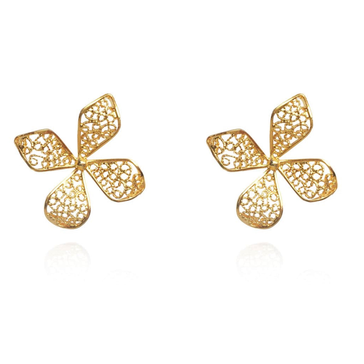 Ohrring Gardenia Flower Studs von Ana Carolina Valencia