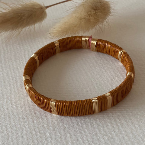 Armreif Juaca in Braun von Bamboleira