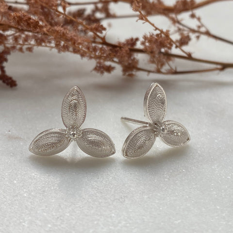Earring Triple Hoja