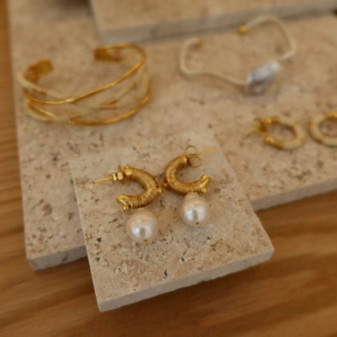 Faro Pearl Mini Hoops