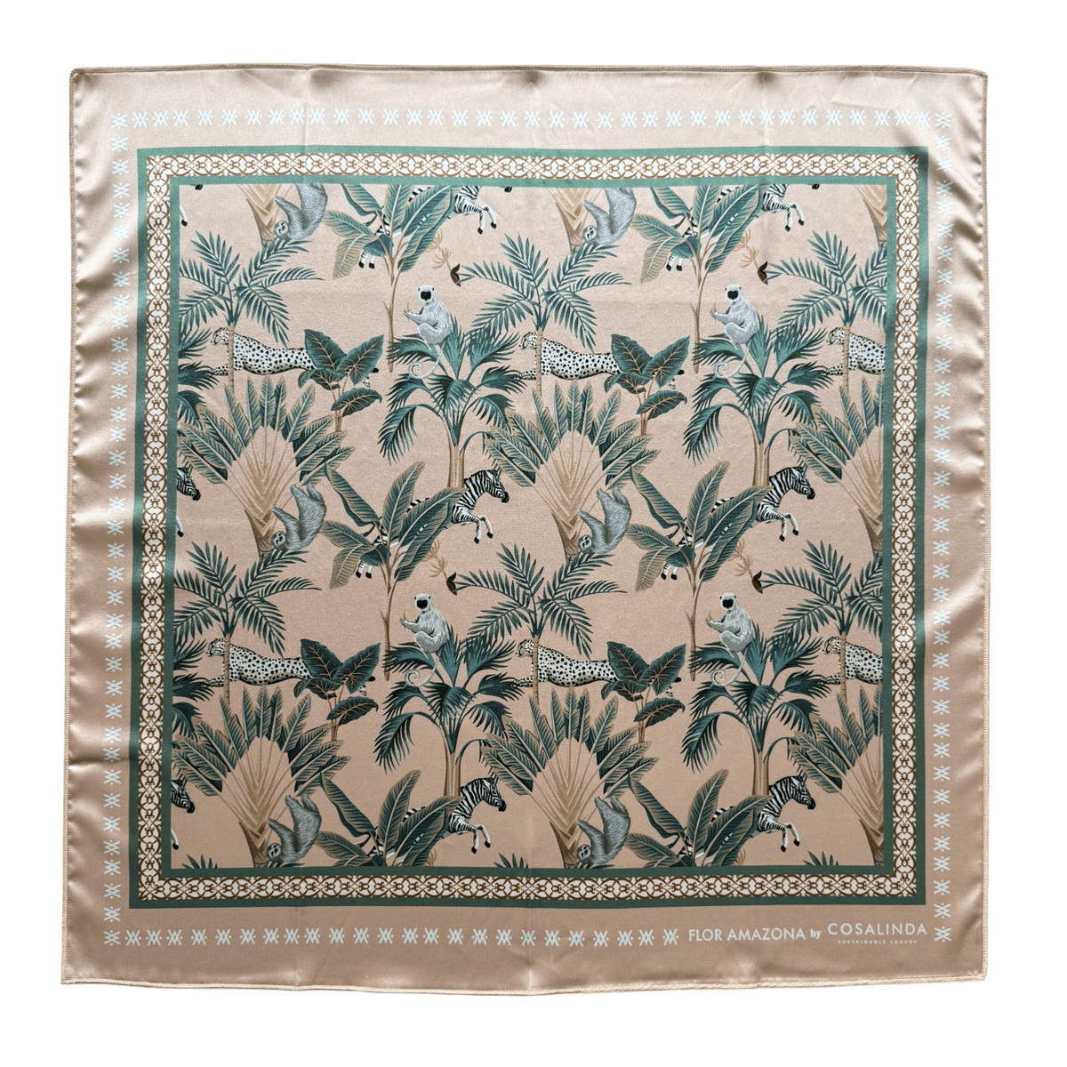 Detailansicht des Leopardenmusters auf dem Foulard
