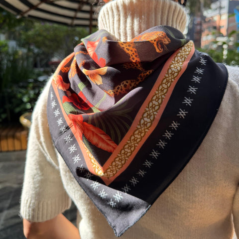 Foulard Red Tiger Flor Amazona by CosaLinda