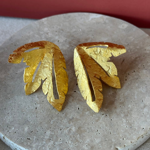 triple_earrings_gold_maxi_gold_precolombino_cosalinda
