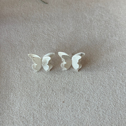 small_silver_earrings_precolombino_cosalinda