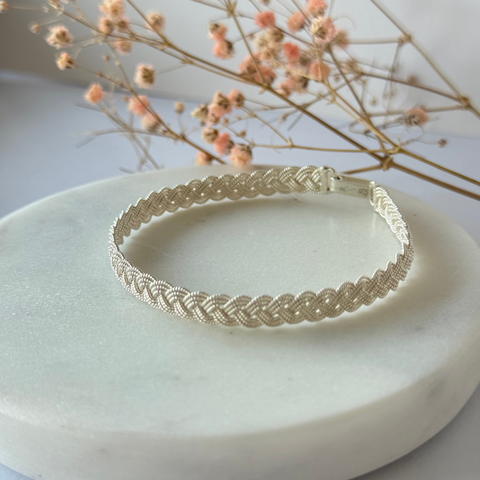 Tiny Bangle Silver