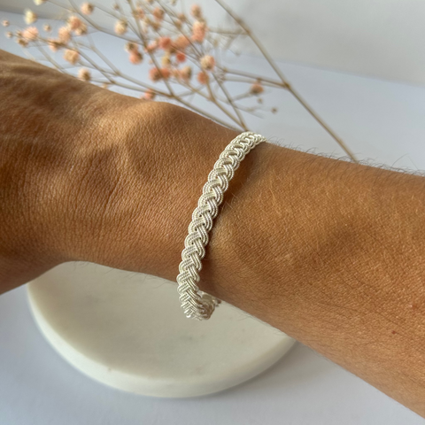 Tiny Bangle Silver