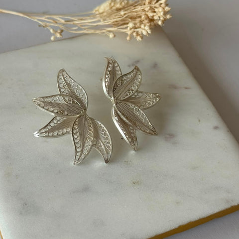 Large half-star earring Silver