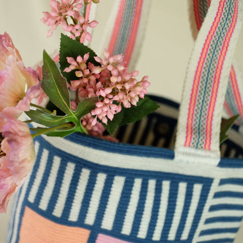 Lineas Summer Tote Bag