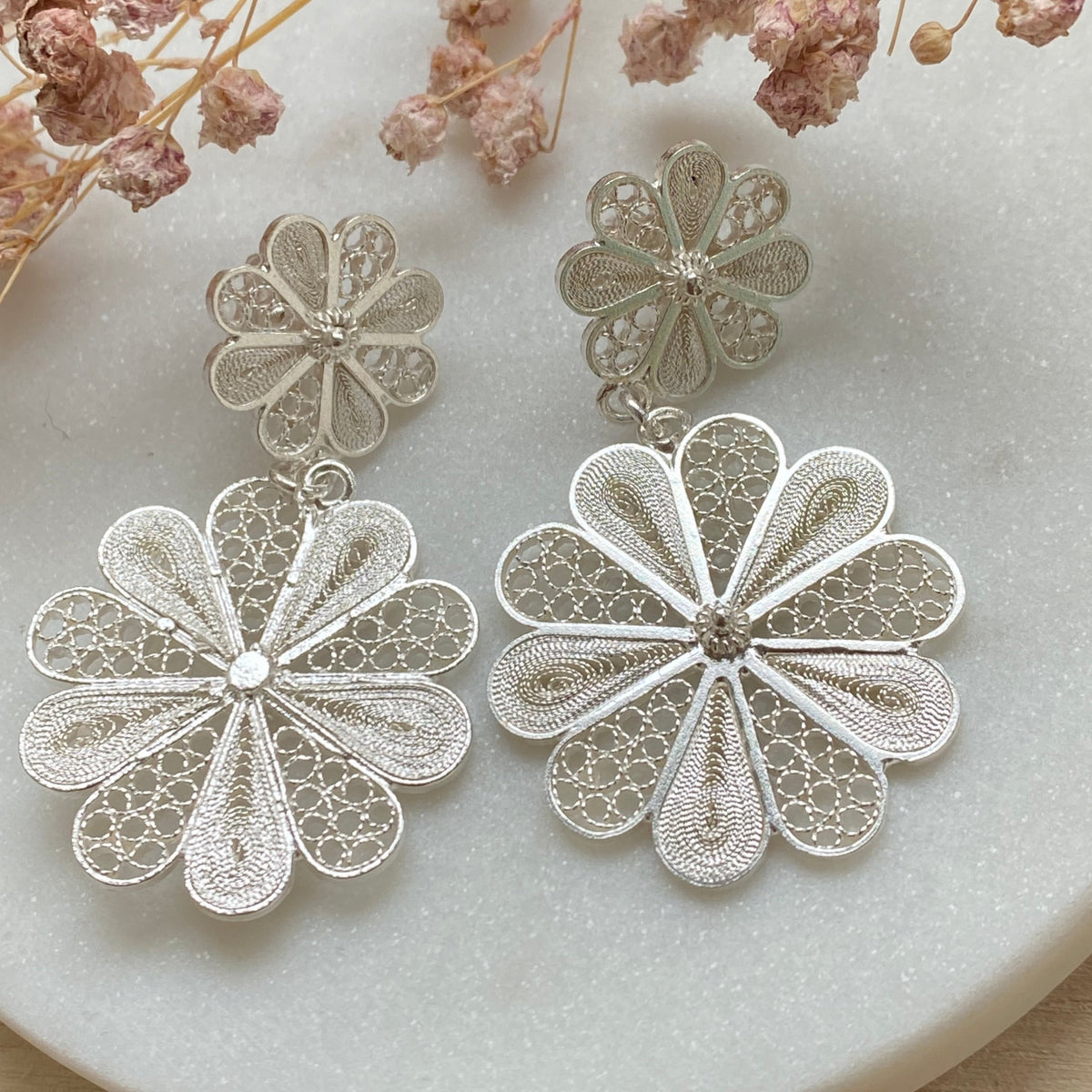 Ohrring Flor Doble Silver in Silber von CosaLinda