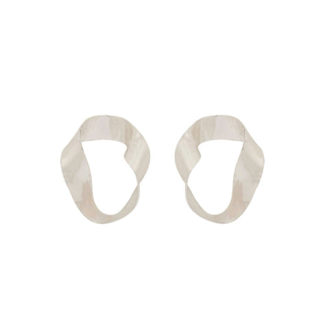 Onda Studs von Bamboleira in Silver