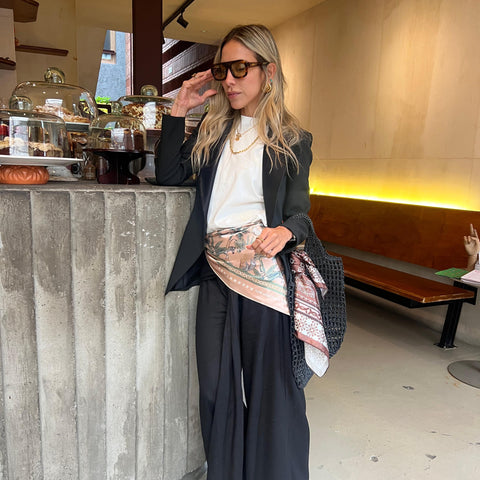 Foulard als Pareo getragen - Styling-Inspiration