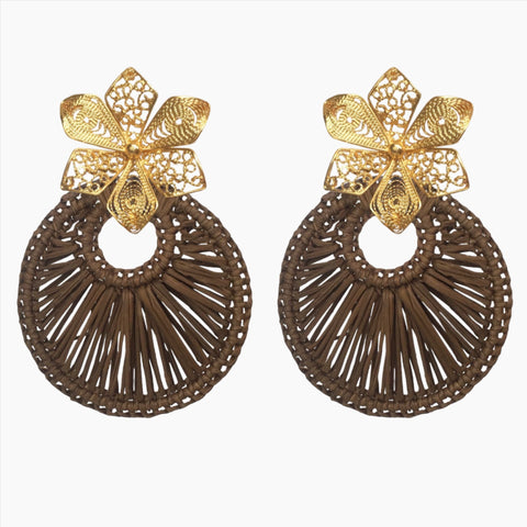 Ohrring Iraca Gardenia Mystic Earrings in Braun von Ana Carolina Valencia