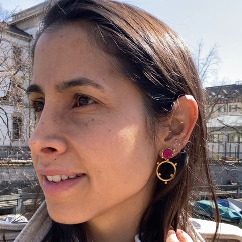 Ohrringe Cassandra Mini Earrings in Pink von Bamboleira