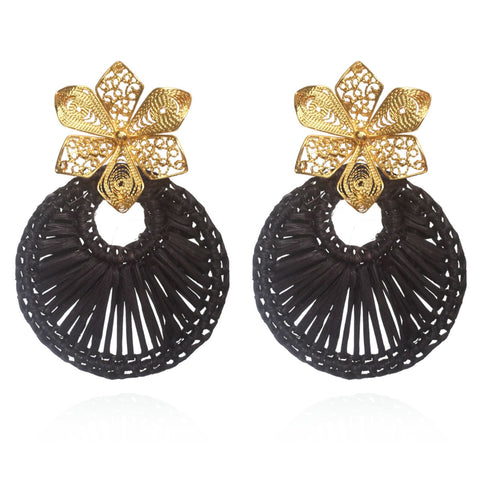 Ohrring Iraca Gardenia Mystic Earrings in Schwarz von Ana Carolina Valencia